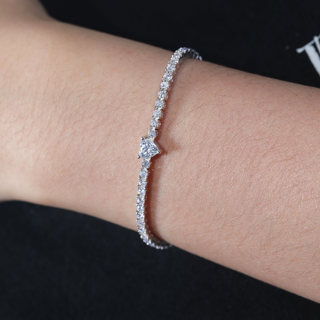 S925 Silver Heart-shaped Moissanite Bracelet