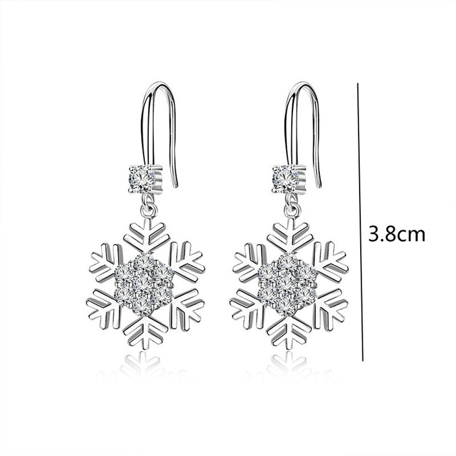 Temperament Snowflake Earrings With Rhinestones.