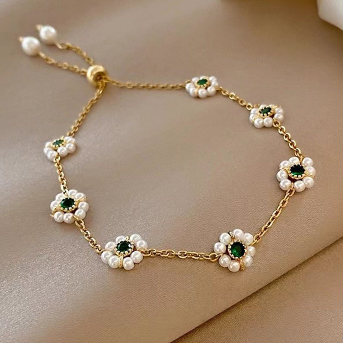 VALORE Pearl Flower Bracelet - High-End Cheap Jewelry